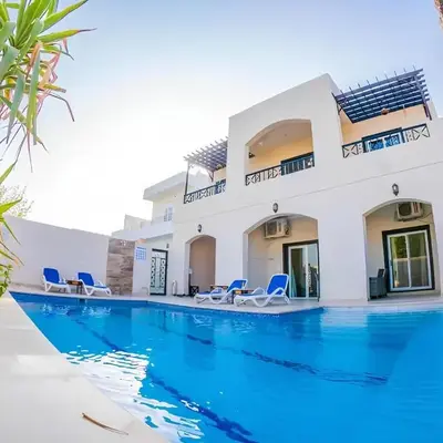 Royal Home Luxor Pool View