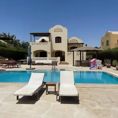 Spacious Villa with private pool-Gouna