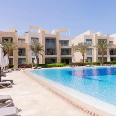 Modern apartment with large pool & beach access
