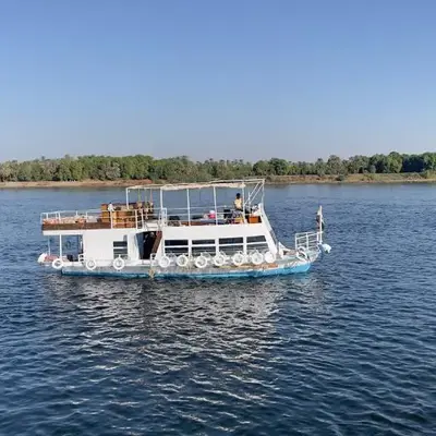 Freedom Houseboat