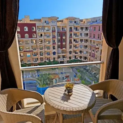 Pool View Studio with Wi-fi