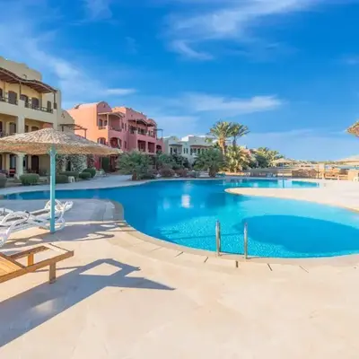 Special style apartment with pool at lagoon