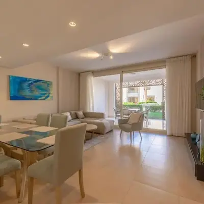 Ground Floor 2BR Apt in Mangroovy