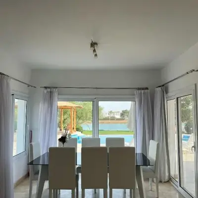 white villa 4 bedroom elgouna heated pool