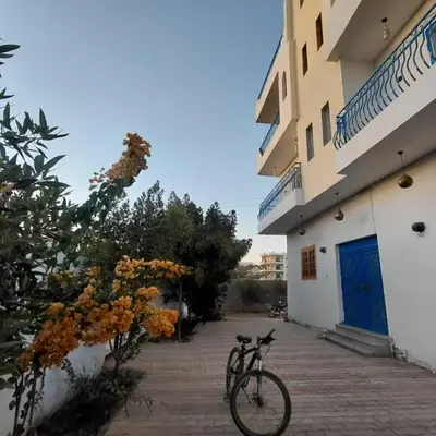 Al Hayat house