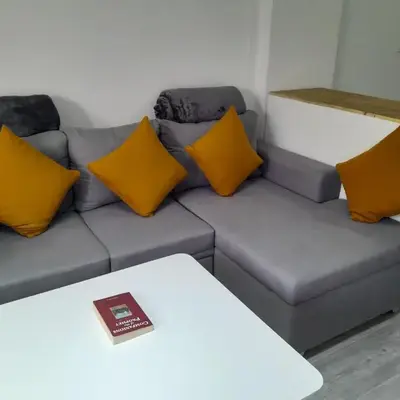 Spacious and modern one bed in hurhgarda