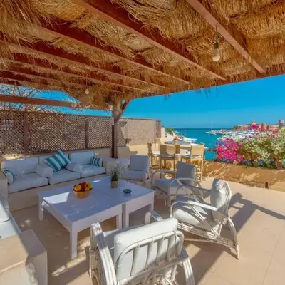 Luxury apartment on the Marina