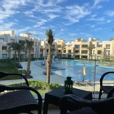 M Residence with Pool View & Beach Access - El Gouna