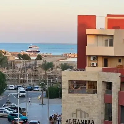 Elhambra First Avenue