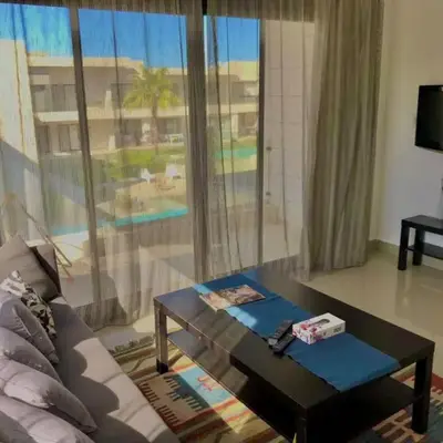 Stunning 1-Bedroom in G Cribs