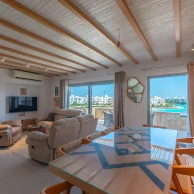Relax in Style I Lagoon-Front 2BR in Swan Lake El Gouna