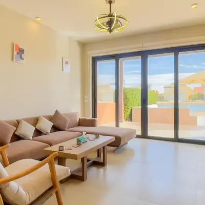 Ollystays Tawila 3BR Townhouse Shared Pool