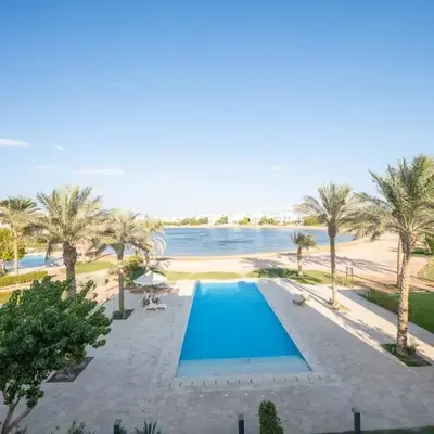 Joubal 2BR • Top Floor Lagoon View
