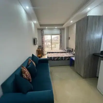 Steps from Beach & Near Airport Furnteched
