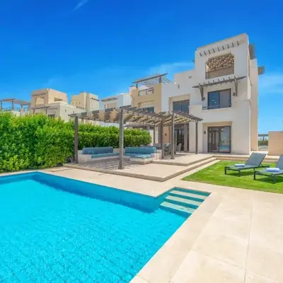 Prime 4BR Villa in Ancient Sands