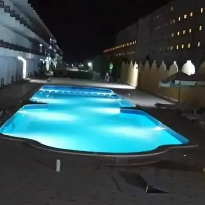 كومباوند فوكس هاوس