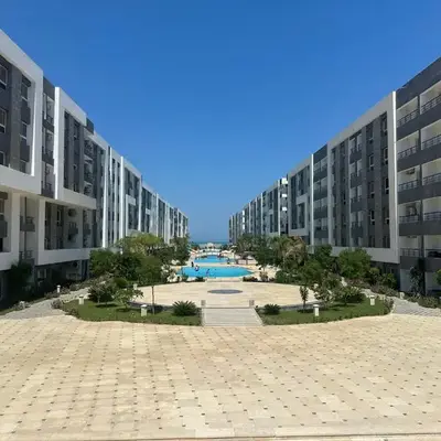فنادير باي