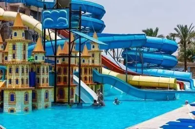 a water slide at a water park at ميراج باي in Hurghada