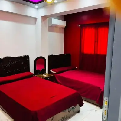 شقه في ميدان العروسه