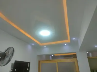 a ceiling with a light in a room at كمبوند كابتن in Hurghada