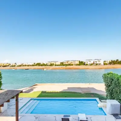 4 Bdr Villa with private heated pool in Sabina