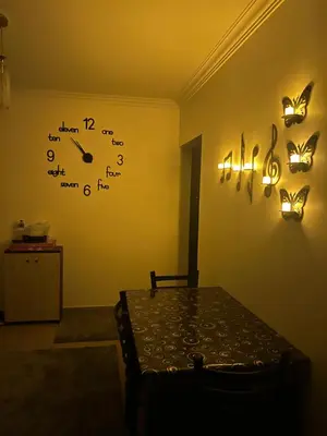 a room with a clock on the wall at الكوثر المنتجع البريطاني البريتش ريزورت in Hurghada