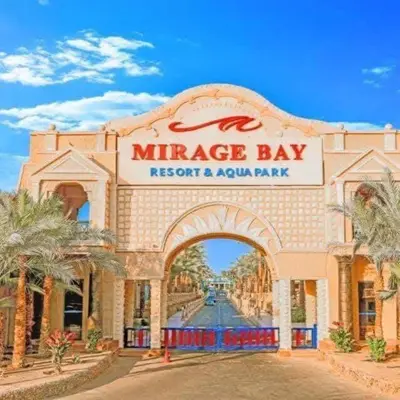 a entrance to a mirage bay resort and aquarium at قرية ميراج باي للراحة والانسجام in Hurghada