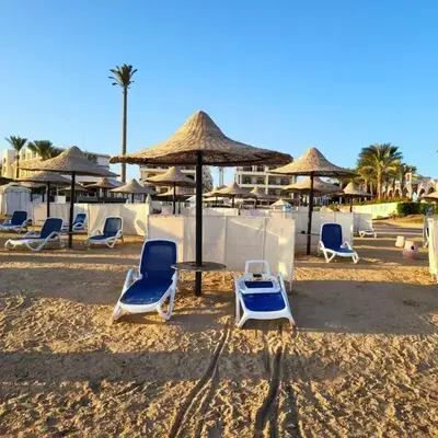 Beachfront luxury Palm Beach Piazza Private Beach