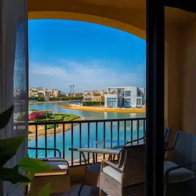 Serene Tawila Oasis - 2BR - Pool & Lagoon Views