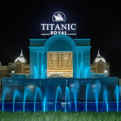 Titanic Royal-Families and Couples only