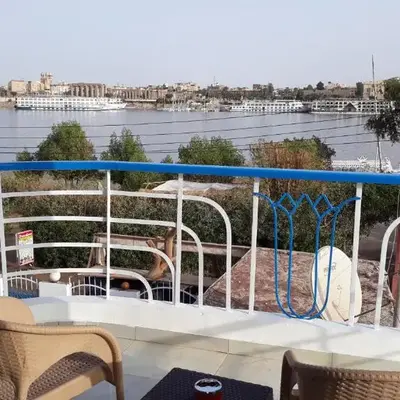 Hofni Palace Nile Niew