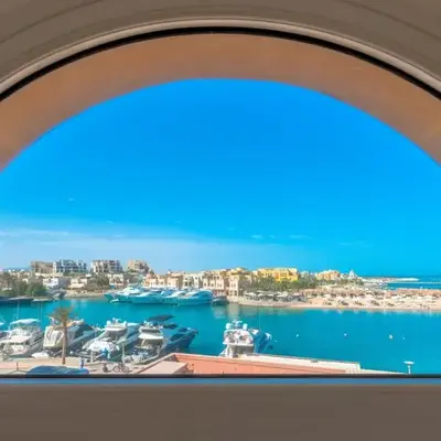 Lovely Sea View 2BR in 