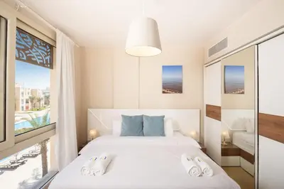 Gallery image of Luxe 3BDR w Private Rooftop Jacuzzi & Beach Access in Hurghada