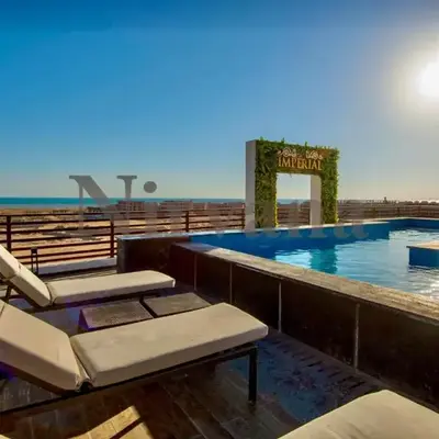 Luxury 95m Penthouse - Boutique Resort & Wifi